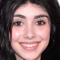 Alexa Mansour Nackt