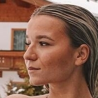 Alina Wachinger Nackt
