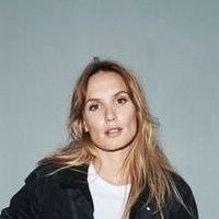 Ana Girardot Nackt