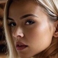 Angela Paskevic Nackt