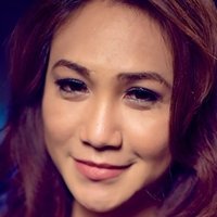 Angjee Douangphoumy Nackt