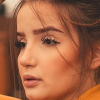 Anna Livya Nackt