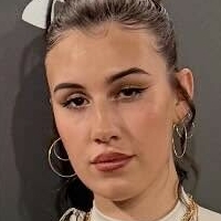 Ava Rae Hirons Nackt