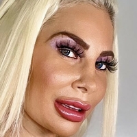 Bombshell Skyler Nicole Nackt