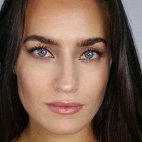 Caitlin Leahy Nackt