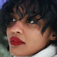 China Anne McClain Nackt