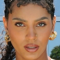 Christine Obanor Nackt
