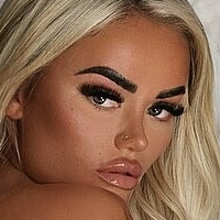 Courtney Doyle Nackt