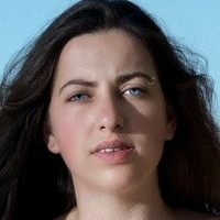 Danielle Holzman Nackt