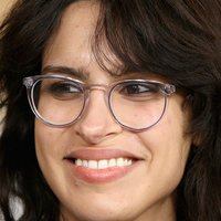 Desiree Akhavan Nackt