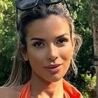 Ekin-Su Cuelcueloglu Nackt