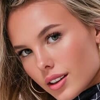 Ellie Blue Nackt