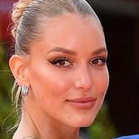 Ema Kovac Nackt