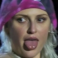 Emily Armstrong Nackt