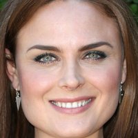 Emily Deschanel Nackt