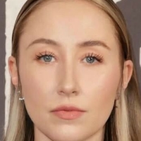 Erin Doherty Nackt