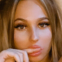 Estela Saubi Nackt