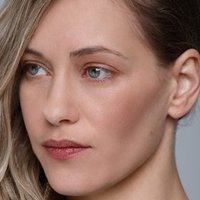 Esther Gaudette Nackt
