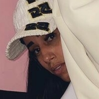 Eumcnaninha Nackt