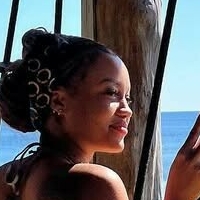 Exactly Essence Nackt