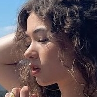 Florine Mazoyer Nackt