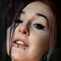 Goth Muscle Mommy Nackt