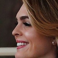 Hope Hicks Nackt