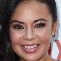 Janel Parrish Nackt