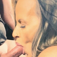 Juicy Juggs Nackt