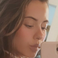 Julia Holtzman Nackt
