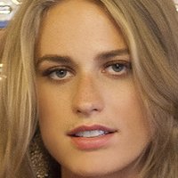 Julie Henderson Nackt
