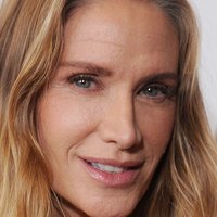 Kelly Lynch Nackt