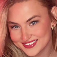 kloebby Nackt