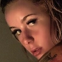Kylie Screams Nackt