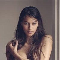 Lara Swiecicki Nackt