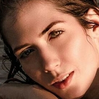 Larissa Darhuber Nackt