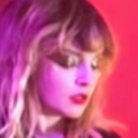 Lauren Mayberry Nackt