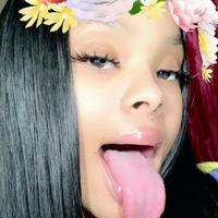 longtonguecentral Nackt