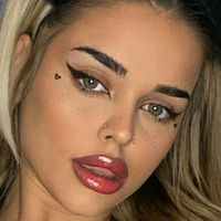 Lucy Reid Nackt
