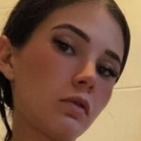 Manon Charneau Nackt