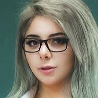 María Mallad Nackt