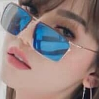 Messya Iskandar Nackt