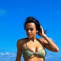 Michelle Bassetti Nackt