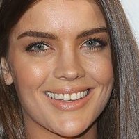 Natasha Barnard Nackt