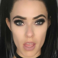 Nikkiravn Nackt