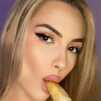 ninakhalifa Nackt