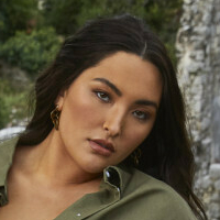 Olivia Yumi Nackt