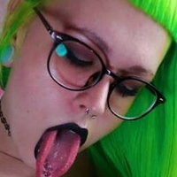 Pink Maggit Nackt