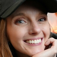 Protect_The_Om Nackt