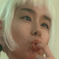 Raynebebe Nackt